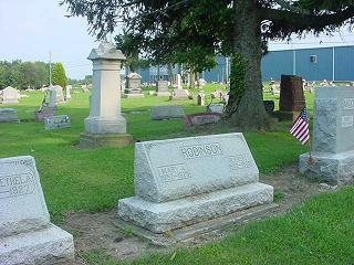 cemetery-photos-distance-45-monument-photo-snapshot (21K)